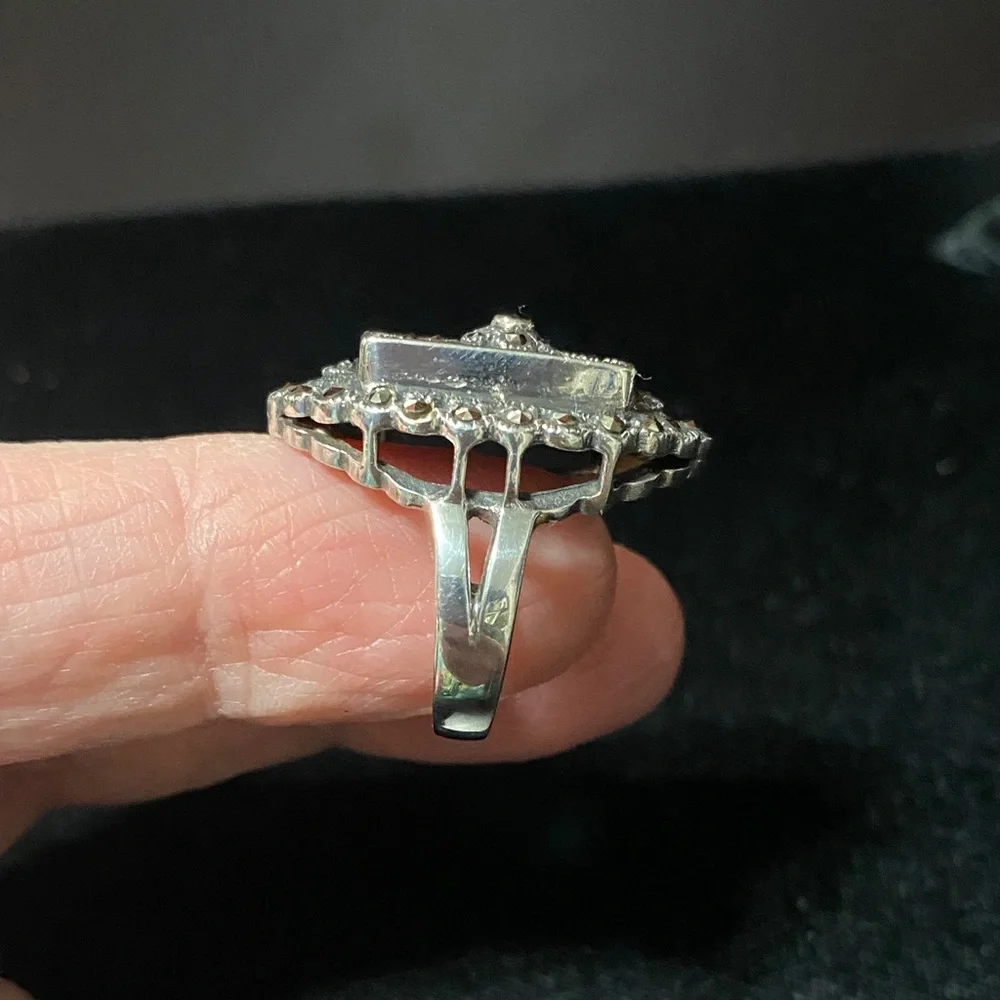 Vintage 925 MR sterling silver onyx gemstone marcasite Floral Ring